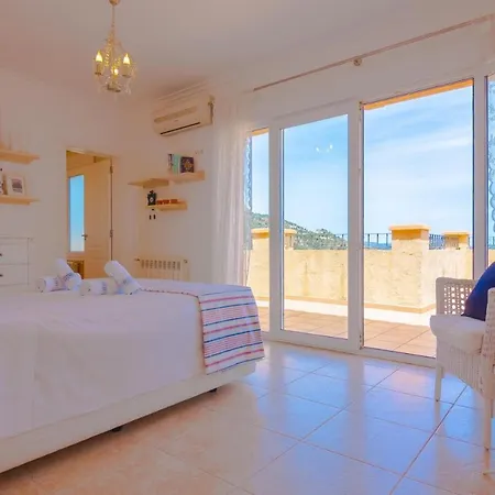 Villas Guzman - Amparo Calpe